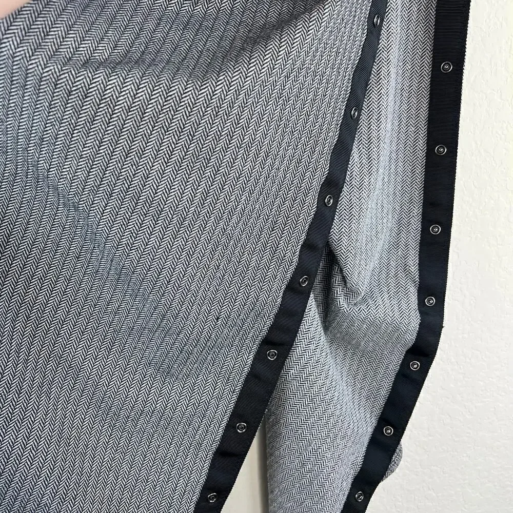 Lululemon Vinyasa Scarf  / Wrap Black White Herringbone Casual Neutral Leisure